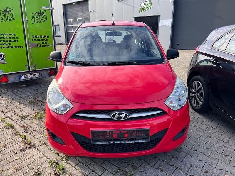 Rot Gebraucht 2012 Hyundai i10 Classic Kleinwagen | 1.980 € (Guter Preis) - Bild 1/4
