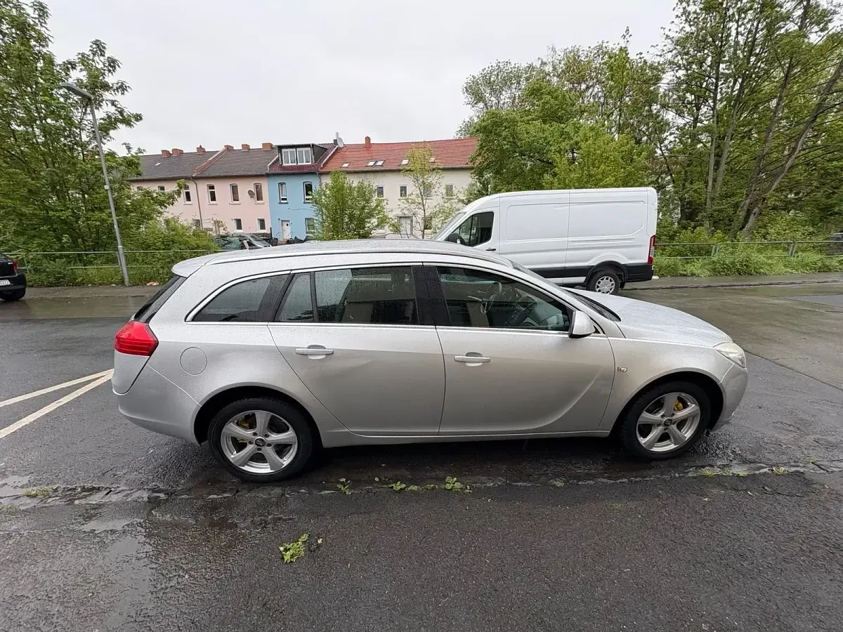 Gebraucht Opel Insignia 129 PS (94 kW) 2009 Grau Kombi