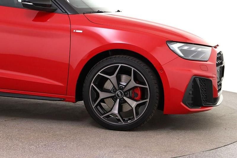 Gebraucht Audi A1 Sportback S-line plus 207 PS (152 kW) 2025 Rot Kleinwagen