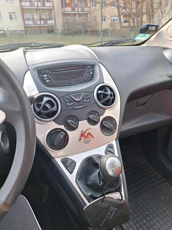 Gebraucht Ford Ka Titanium 69 PS (50 kW) 2010 Rot Kleinwagen