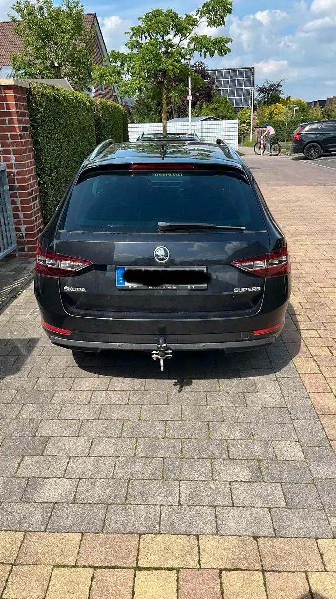 Gebraucht Skoda Superb 150 PS (110 kW) 2017 Schwarz Kombi