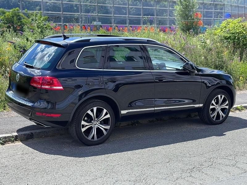 Używany VW Touareg 245 KM (180 kW) 2014 Czarny SUV