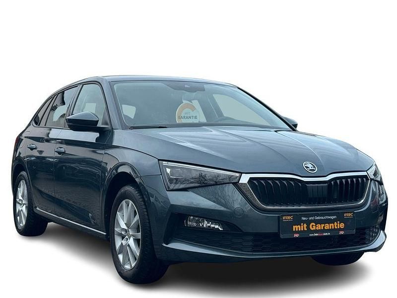 Gebraucht Skoda Scala Ambiente 150 PS (110 kW) 2020 Grau Kleinwagen
