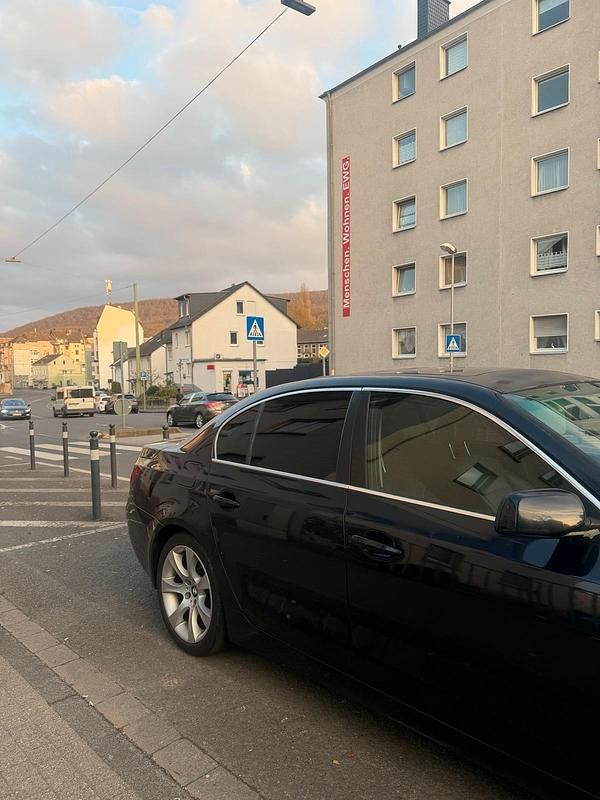 Gebraucht BMW 525 177 PS (130 kW) 2006 Blau Limousine