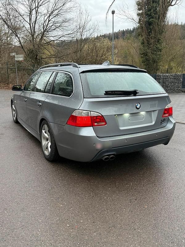 Gebraucht BMW 525 177 PS (130 kW) 2005 Silber Kombi