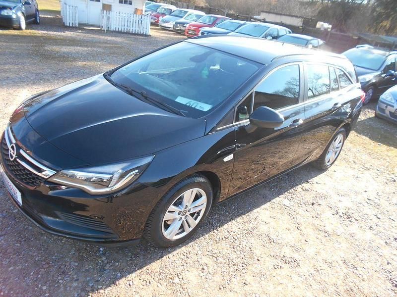 Gebraucht Opel Astra Edition 105 PS (77 kW) 2019 Schwarz Kombi