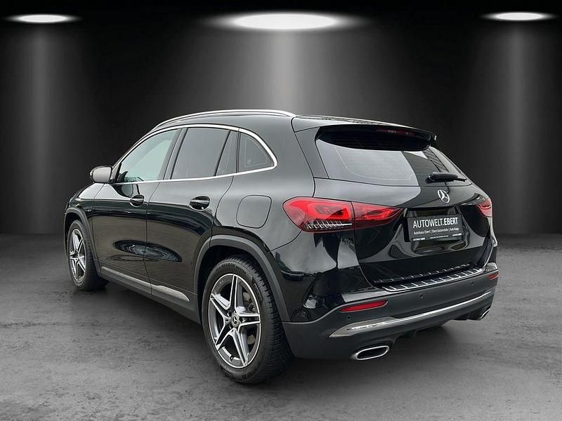 Gebraucht Mercedes GLA200 AMG line 163 PS (119 kW) 2021 Schwarz SUV