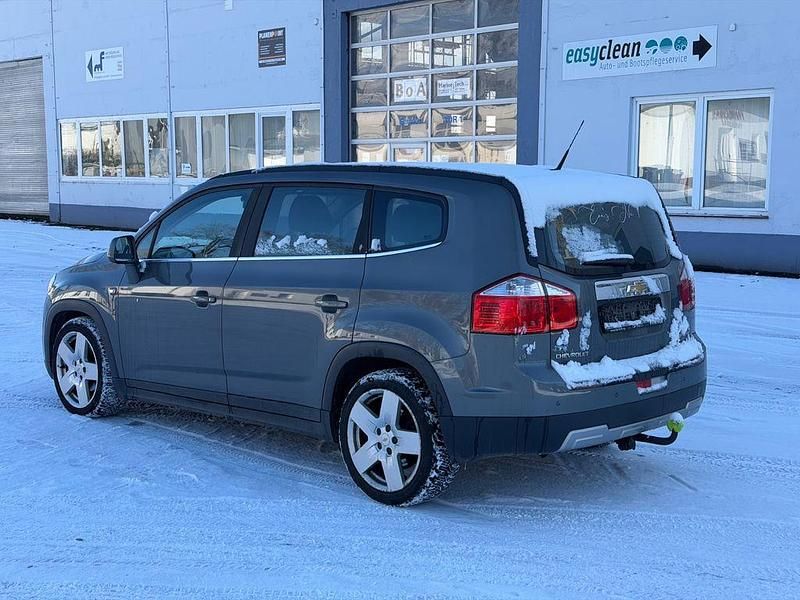 Gebraucht Chevrolet Orlando LTZ 163 PS (119 kW) 2011 Grau Van / Kleinbus