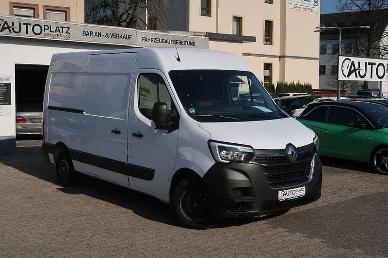 Second-hand Renault Master 135 CP (99 kW) 2020 Alb Monovolum
