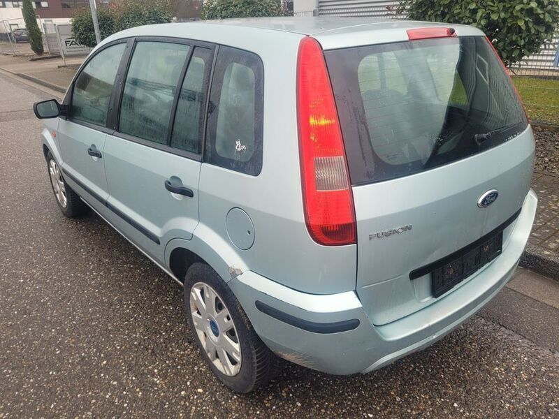 Gebraucht Ford Fusion 80 PS (58 kW) 2004 Silber Limousine