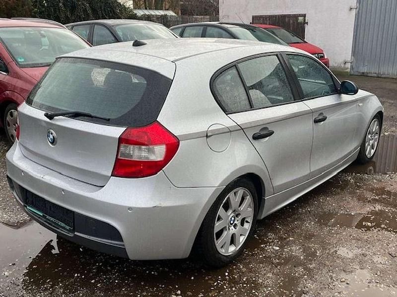 Gebraucht BMW 116 116 PS (85 kW) 2005 Titansilber metallic Kleinwagen