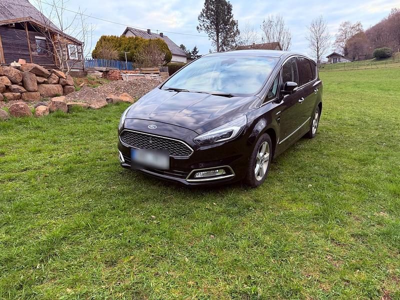 Gebraucht Ford S-MAX Titanium 210 PS (154 kW) 2017 Schwarz Van / Kleinbus