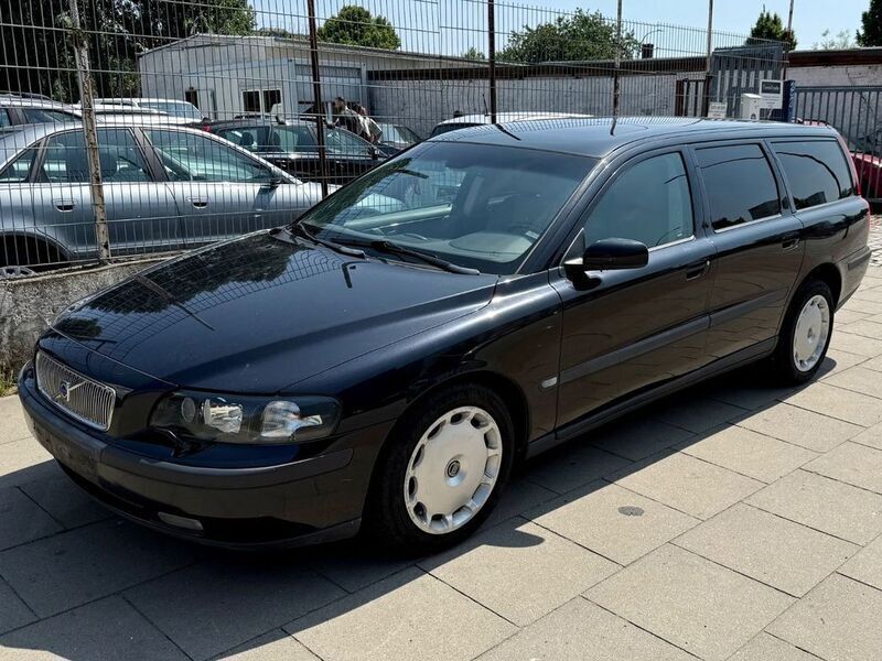 Schwarz Gebraucht 2003 Volvo V70 Kombi | 4.980 € (Fairer Preis) - Bild 1/4