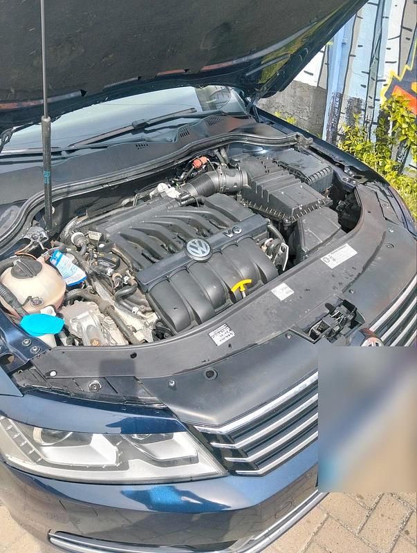Gebraucht VW Passat R 299 PS (219 kW) 2011 Blau Kombi