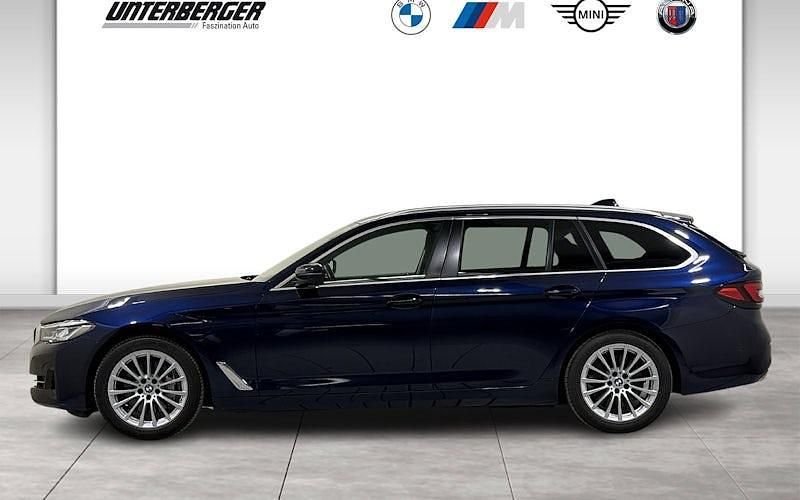 Gebraucht BMW 530 Efficient Dynamics 286 PS (210 kW) 2022 Bmw individual tansanitblau Kombi