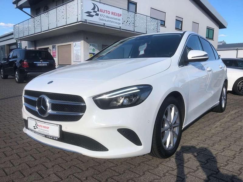 Usata Mercedes B220 190 CV (139 kW) 2019 Bianco Monovolume