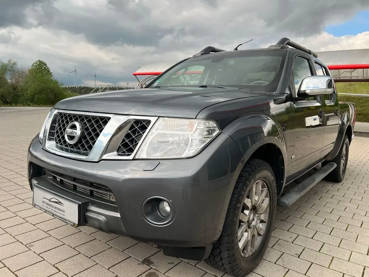 Gebraucht Nissan Navara 231 PS (169 kW) 2012 Grau Pickup
