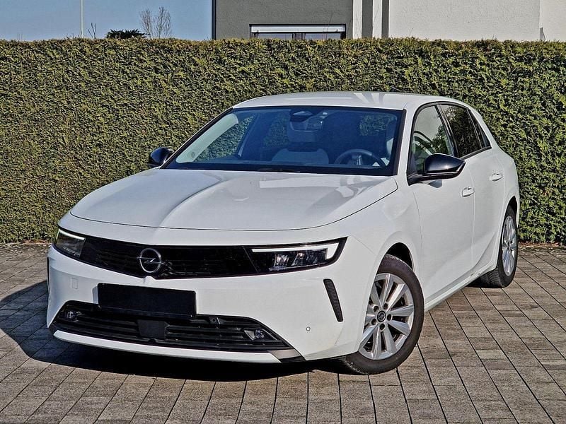 Gebraucht Opel Astra Elegance 131 PS (96 kW) 2023 Weiß Kleinwagen