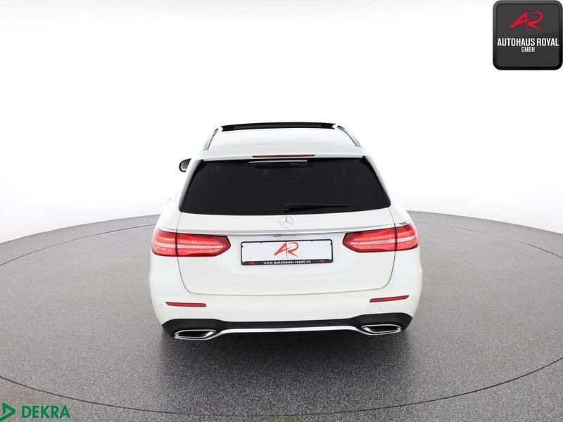 Gebraucht Mercedes E250 AMG 211 PS (155 kW) 2017 Polarweiss Kombi