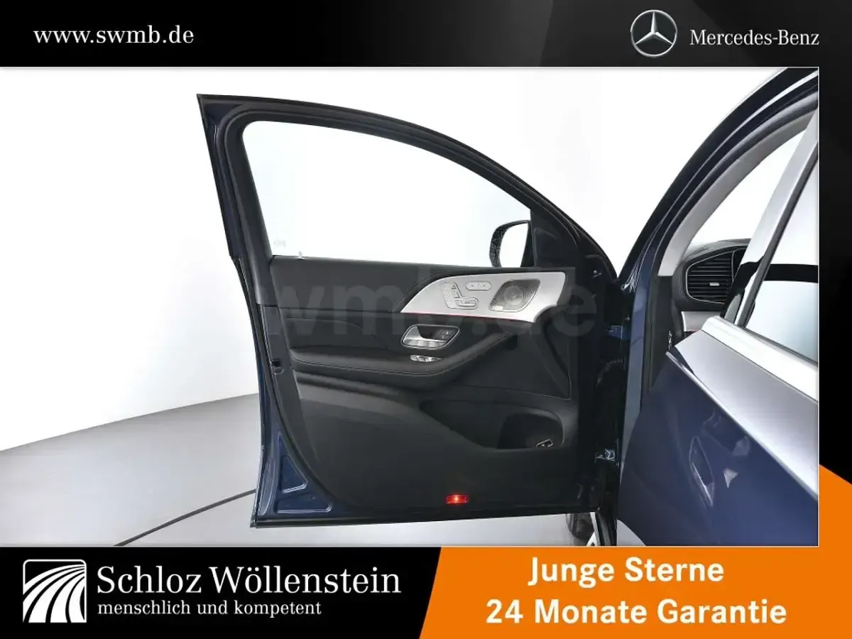 Gebraucht Mercedes GLE300 AMG 269 PS (197 kW) 2024 Metalliclack sodalithblau SUV