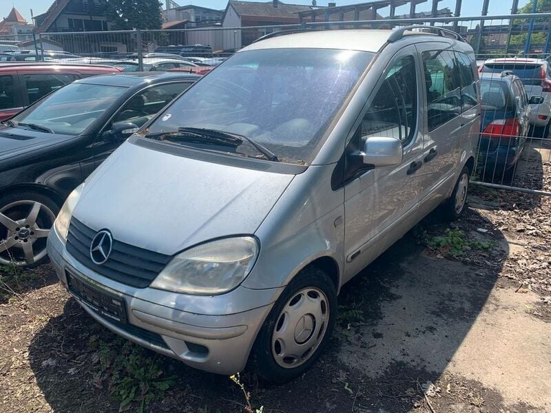 Gebraucht Mercedes Vaneo 102 PS (75 kW) 2002 Silber Van / Kleinbus