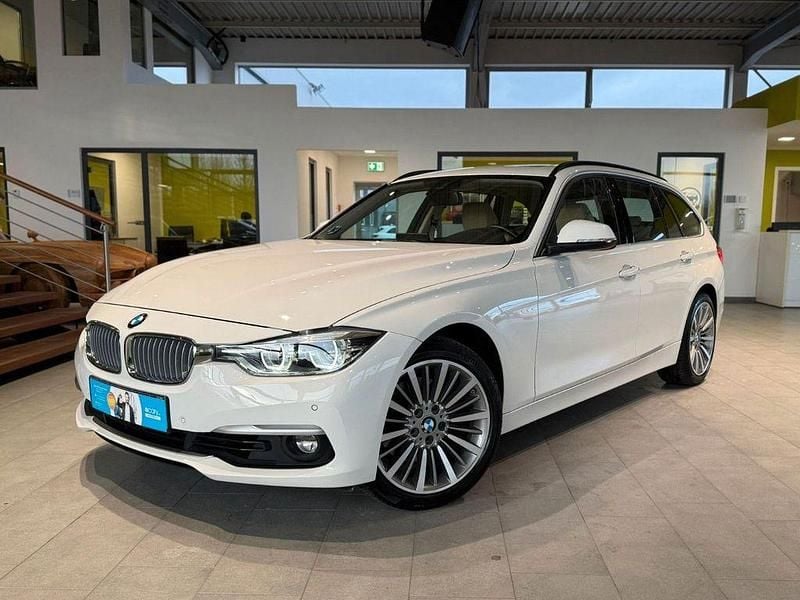 Gebraucht BMW 330 Luxury Line 258 PS (189 kW) 2018 Alpinweiss iii Kombi