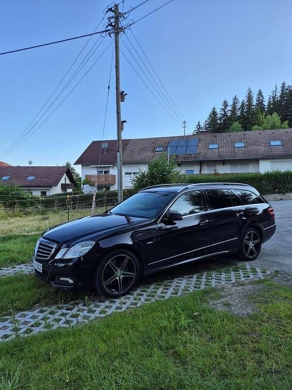Gebraucht Mercedes E350 Avantgarde 231 PS (169 kW) 2009 Schwarz Kombi