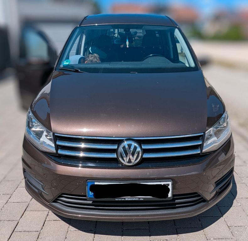 Braun Gebraucht 2017 VW Caddy Maxi Van / Kleinbus | 17.400 € (Guter Preis) - Bild 1/2