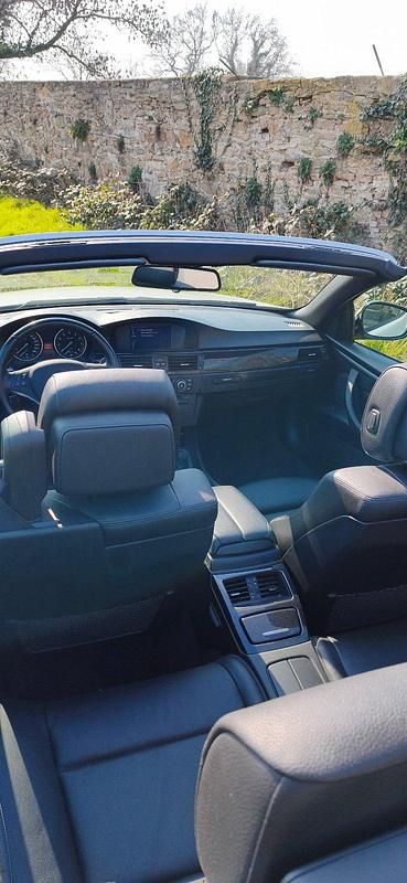 Gebraucht BMW 325 Cabriolet 218 PS (160 kW) 2013 Weiß Cabrio