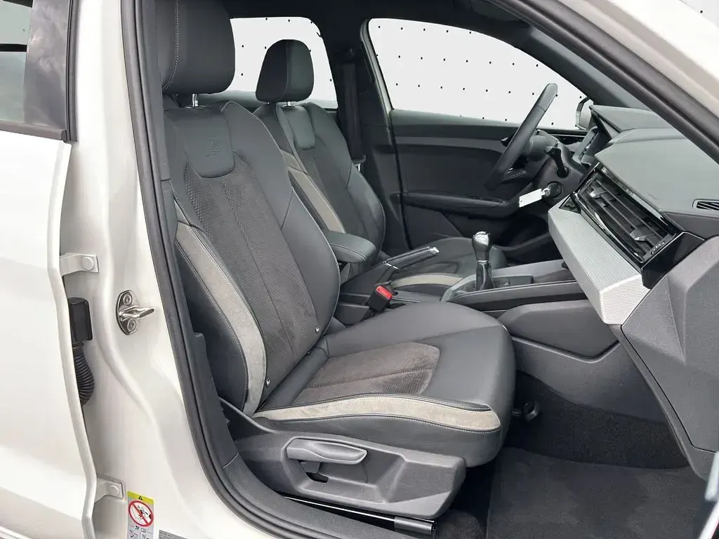 Gebraucht Audi A1 Sportback Advanced Plus 95 PS (69 kW) 2021 Weiß Kleinwagen