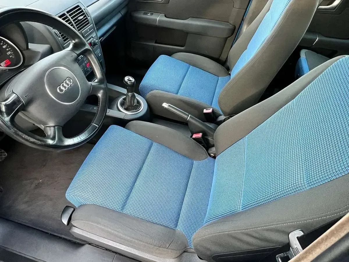 Gebraucht Audi A2 90 PS (66 kW) 2004 Blau Kleinwagen