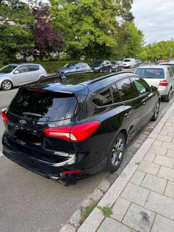 Schwarz Gebraucht 2019 Ford Focus ST-Line Kombi | 15.000 € (Fairer Preis) - Bild 1/4