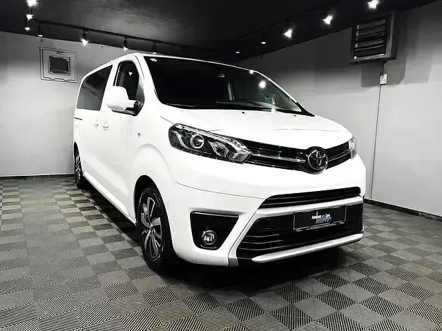 Gebraucht Toyota Proace 240 PS (176 kW) 2024 Weiss Van / Kleinbus