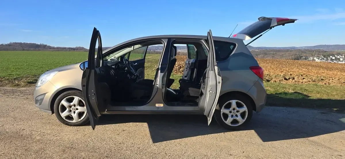 Second-hand Opel Meriva 120 CP (88 kW) 2011 Monovolum