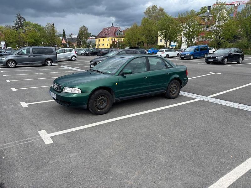 Gebraucht Audi A4 125 PS (91 kW) 1998 Grün Limousine