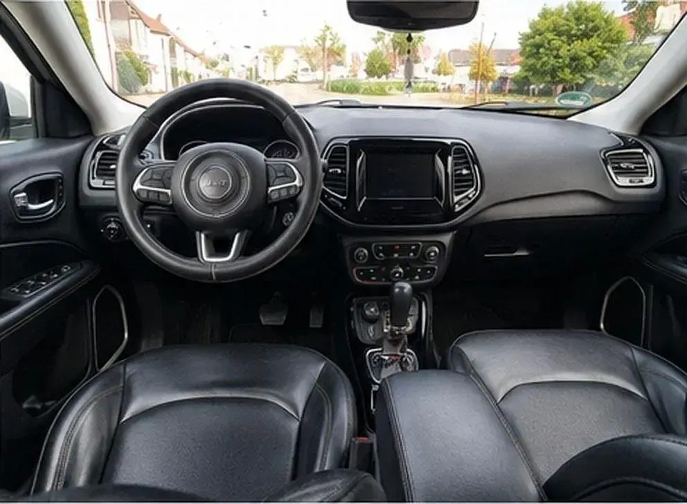 Gebraucht Jeep Compass Opening Edition 170 PS (125 kW) 2017 Weiß SUV