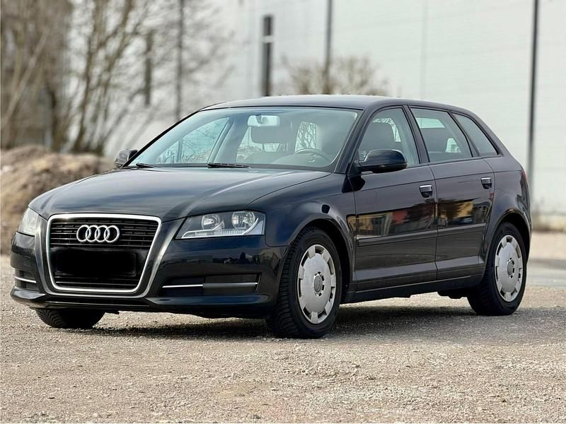 Gebraucht Audi A3 105 PS (77 kW) 2011 Schwarz Kleinwagen