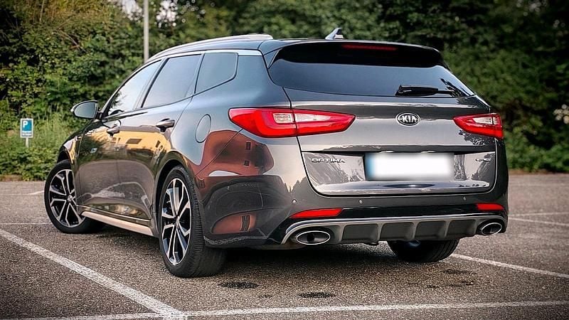 Gebraucht Kia Optima 141 PS (103 kW) 2017 Grau Kombi