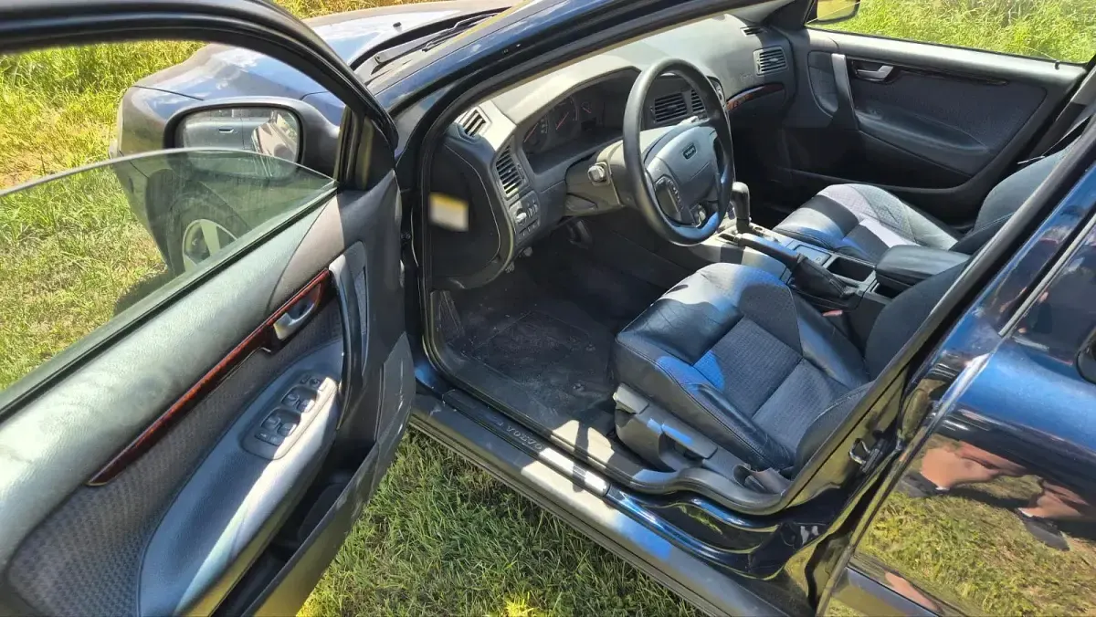 Gebraucht Volvo V70 250 PS (183 kW) 2001 Blau Kombi
