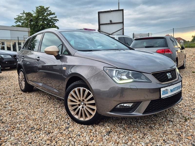Grau Gebraucht 2015 Seat Ibiza ST Style Kombi | 11.400 € (Teuer) - Bild 1/4