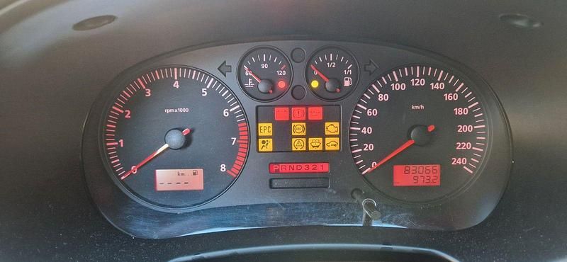 Second-hand Seat Leon 125 CP (91 kW) 2002 Argintiu Berlinǎ