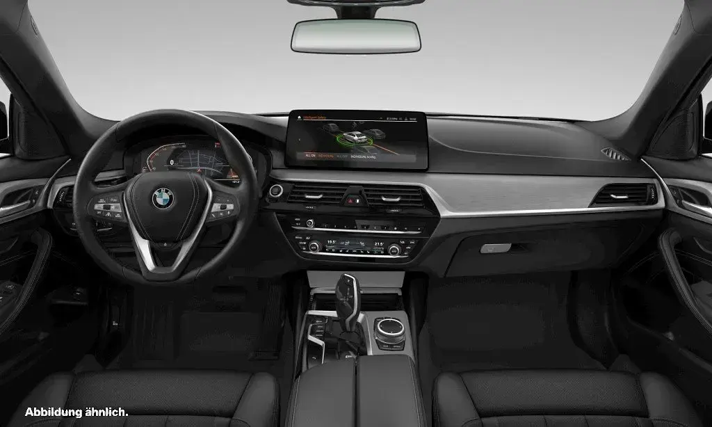 Gebraucht BMW 530 Sport Line 286 PS (210 kW) 2022 Black sapphire Limousine