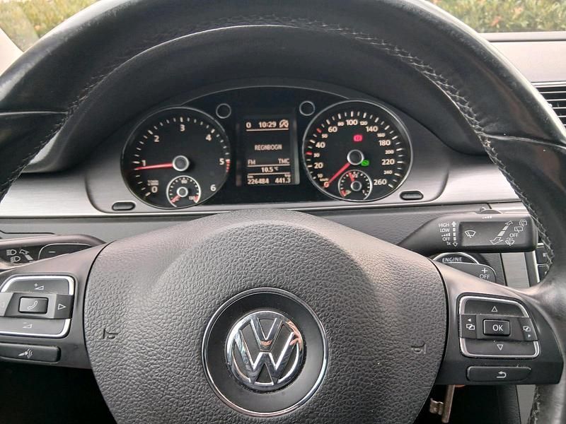Gebraucht VW Passat 140 PS (102 kW) 2011 Schwarz Kombi