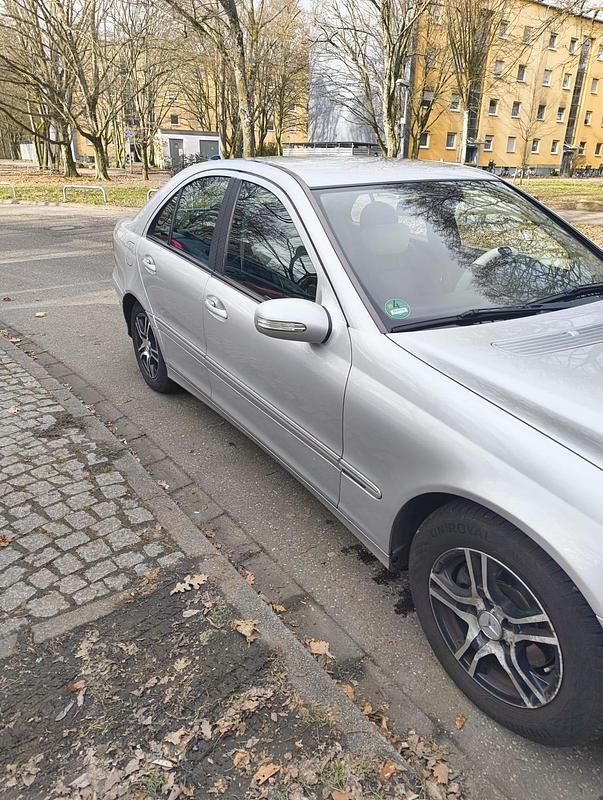 Gebraucht 2005 Mercedes C200 Elegance Limousine | 5.099 € (Teuer) - Bild 1/4