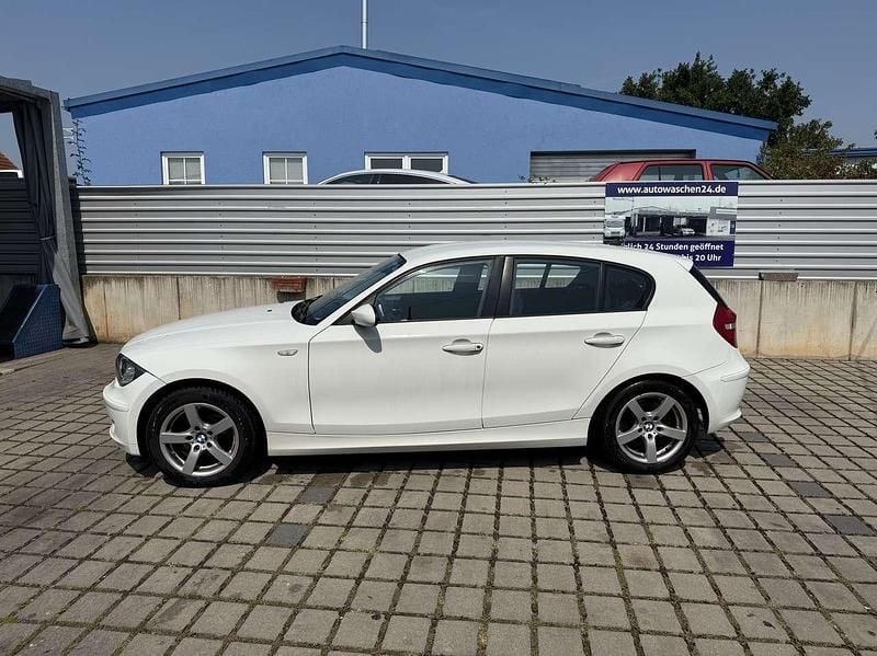 Gebraucht BMW 120 177 PS (130 kW) 2009 Weiß Kleinwagen