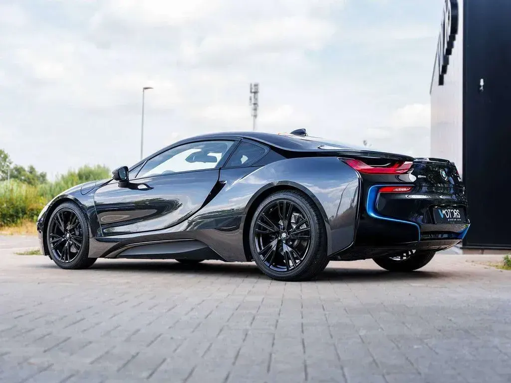 Gebraucht BMW i8 Performance 362 PS (266 kW) 2015 Grau Coupé