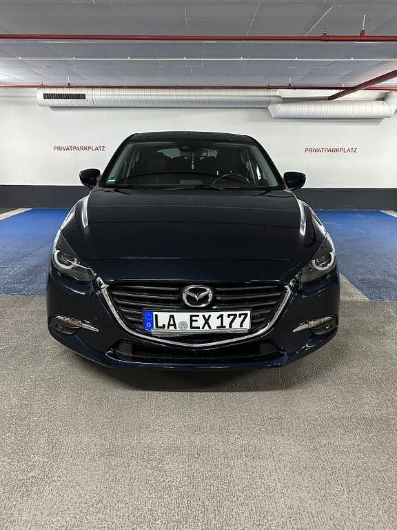 Blau Gebraucht 2018 Mazda 3 Exclusive-Line Limousine | 14.999 € (Fairer Preis) - Bild 1/4