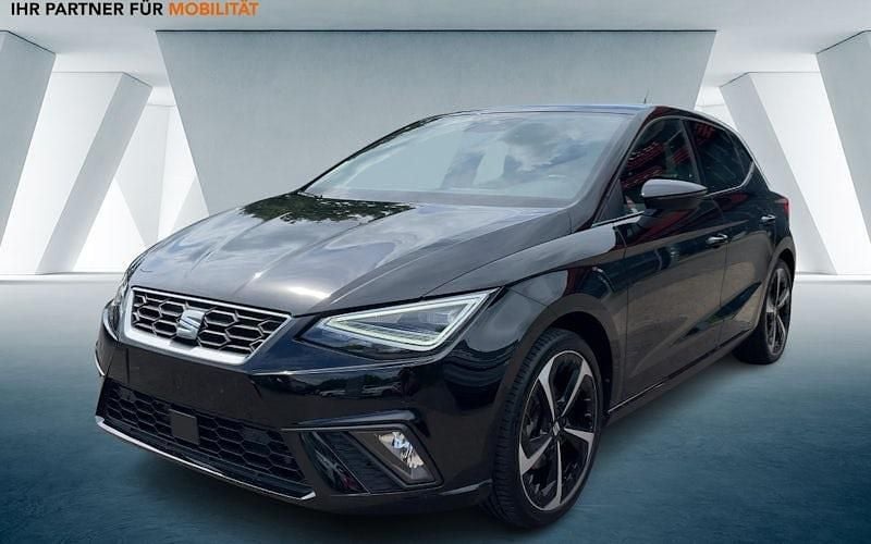 Schwarz Gebraucht 2022 Seat Ibiza FR Limousine | 18.030 € (Fairer Preis) - Bild 1/4