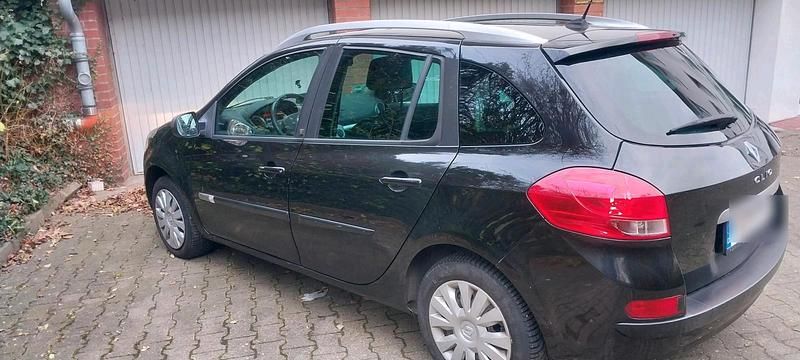 Gebraucht Renault Clio GrandTour 95 PS (69 kW) 2011 Schwarz Kombi