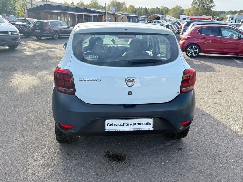 Gebraucht Dacia Sandero Acces 73 PS (53 kW) 2018 Weiß Kleinwagen